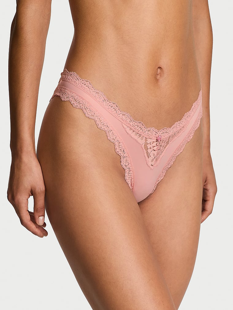 Бразильские трусики с кружевной отделкой Dream Angels, lace trim royal pink
Бразильские трусики с кружевной отделкой Dream Angels, lace trim royal pink