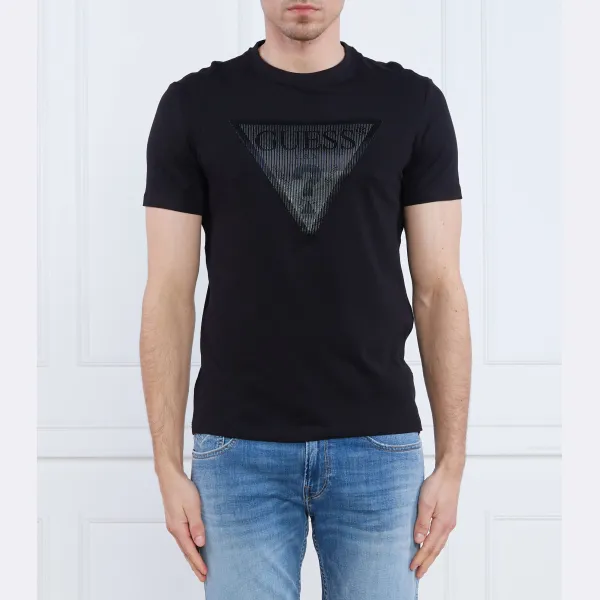 Футболка стандартного кроя Guess, черный 
Футболка стандартного кроя Guess, черный