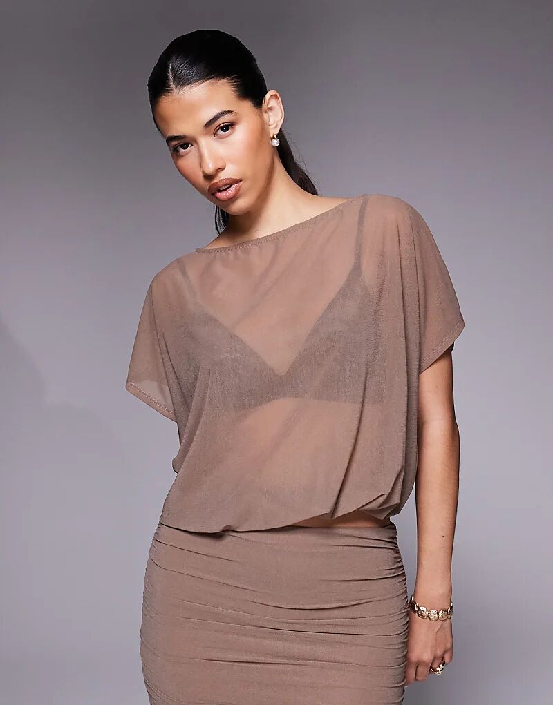 Сетчатый топ-лодочка свободного кроя от ASOS DESIGN коричневого цвета
Сетчатый топ-лодочка свободного кроя от ASOS DESIGN коричневого цвета