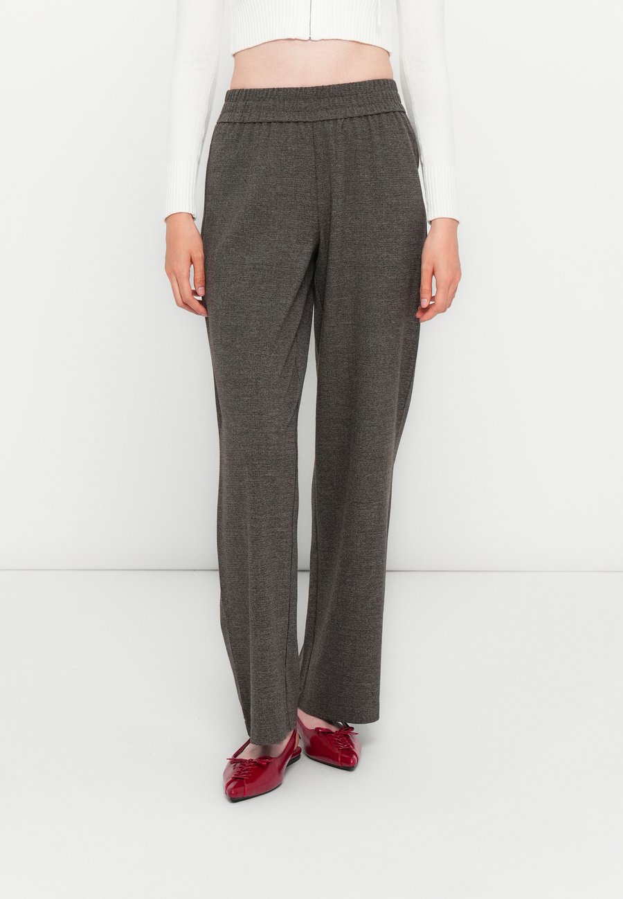 Брюки ONLY ONLDELL WIDE PULL UP PANT, Black/White Pepper/Dark Brown/Black
Брюки ONLY ONLDELL WIDE PULL UP PANT, Black/White Pepper/Dark Brown/Black