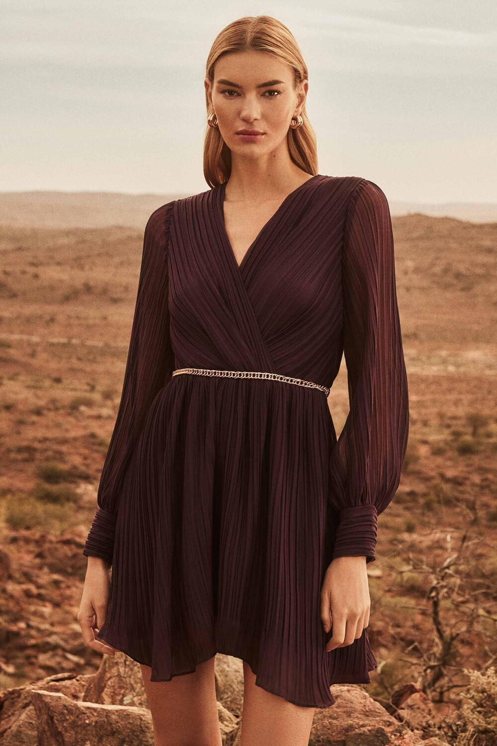 Платье мини женевьева с гофре Forever New, фиолетовый
Платье мини женевьева с гофре Forever New, фиолетовый