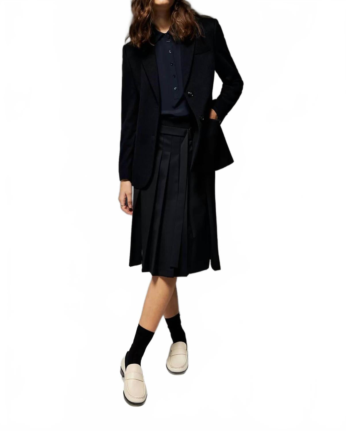 Свободная поло из двух материалов в темно-синем цвете Seventy
Свободная поло из двух материалов в темно-синем цвете Seventy