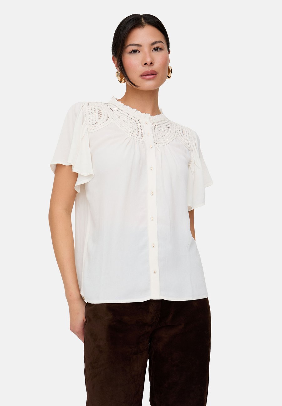 Блуза Lily & Lionel KEW SLEEVE, Cream/White
Блуза Lily & Lionel KEW SLEEVE, Cream/White