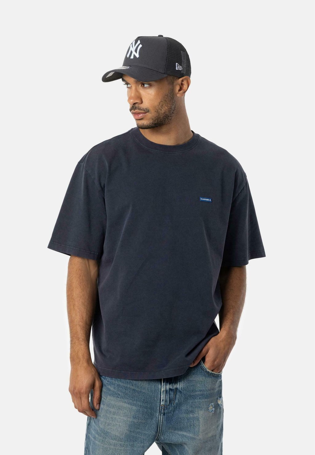 Базовая футболка AMELIO Elias Rumelis, синий
Базовая футболка AMELIO Elias Rumelis, синий