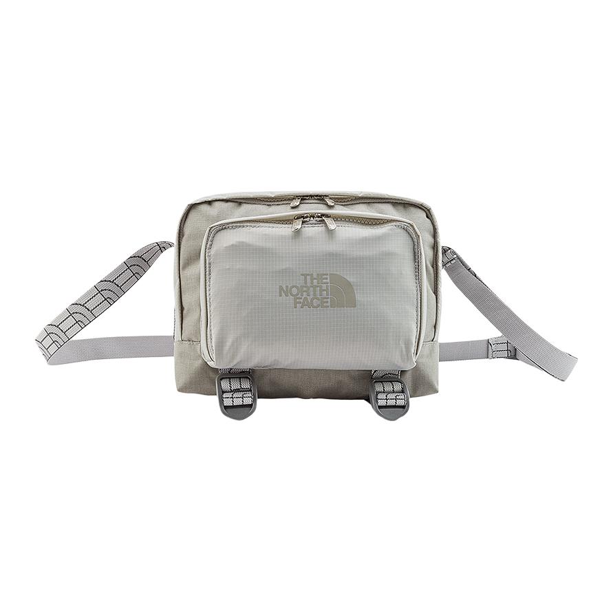 THE NORTH FACE Трехлитровый наружный рюкзак из нейлоновой ткани с серебристым покрытием унисекс, Silver
THE NORTH FACE Трехлитровый наружный рюкзак из нейлоновой ткани с серебристым покрытием унисекс, Silver