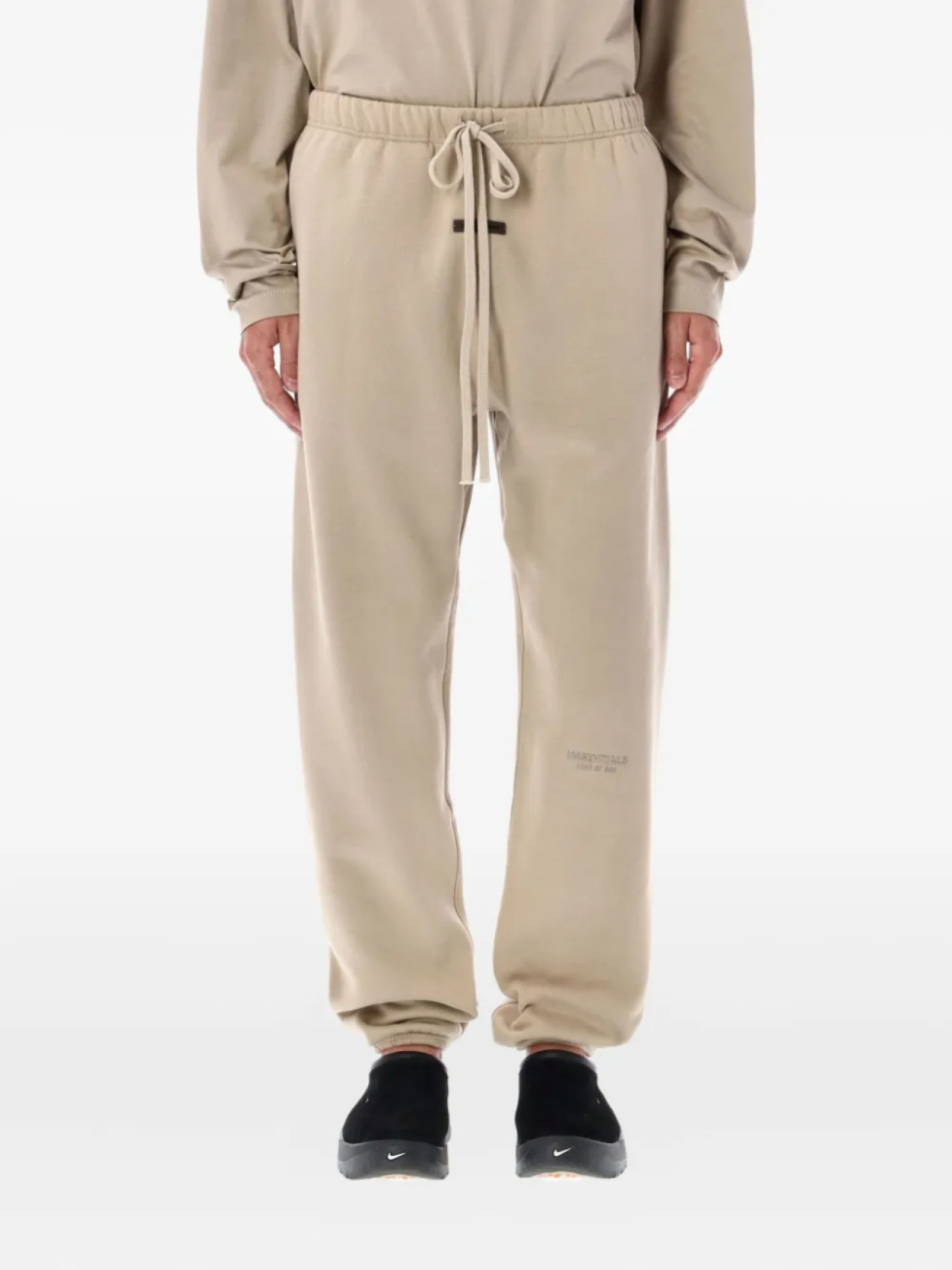 Флисовые спортивные штаны с завязками на шнурке FEAR OF GOD ESSENTIALS, нейтральный
Флисовые спортивные штаны с завязками на шнурке FEAR OF GOD ESSENTIALS, нейтральный