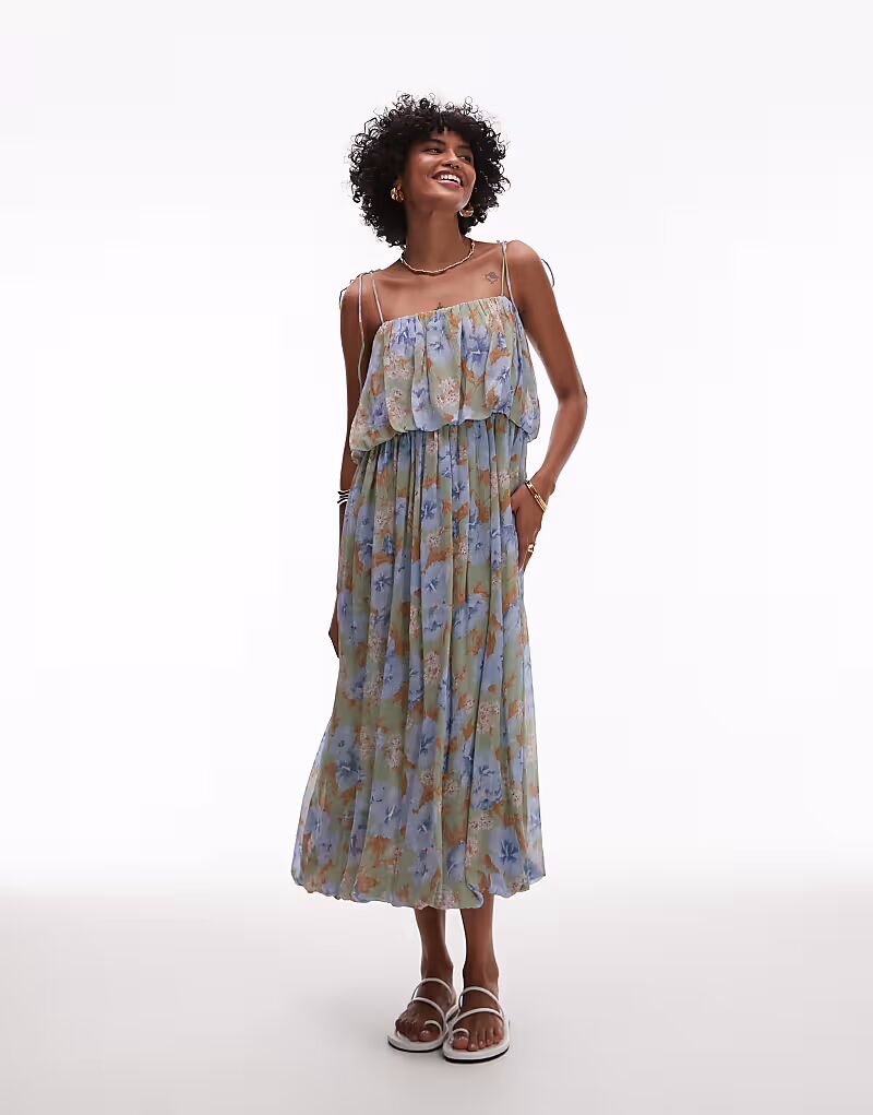 Платье Mango с плиссированной пышной юбкой нежно-голубого цвета
Платье Mango с плиссированной пышной юбкой нежно-голубого цвета