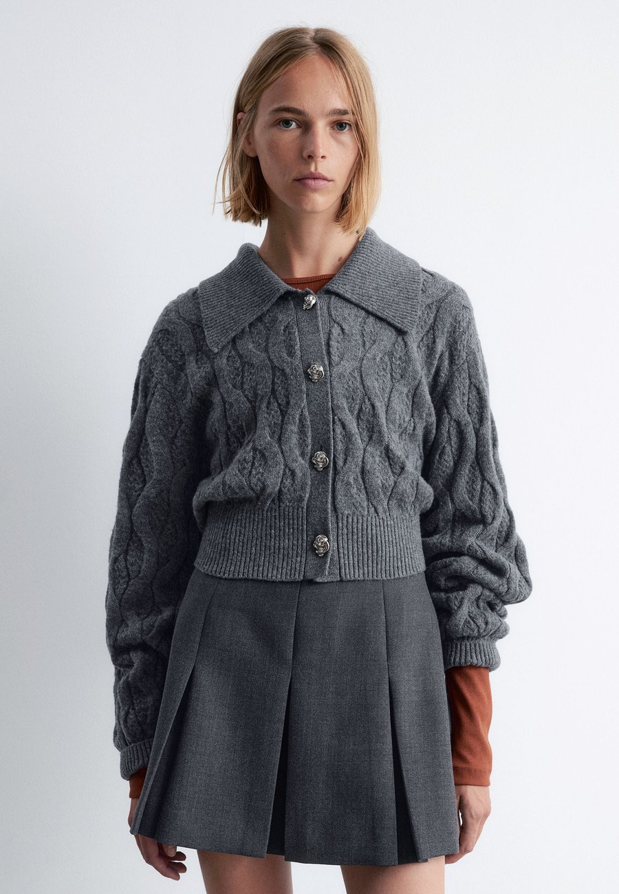 Кардиган & other stories Cardigan, Dark Grey
Кардиган & other stories Cardigan, Dark Grey