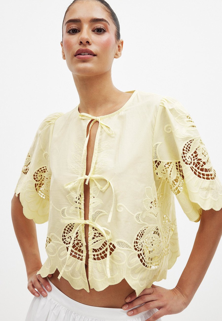 Блуза NA-KD ANGLAIS, Yellow
Блуза NA-KD ANGLAIS, Yellow