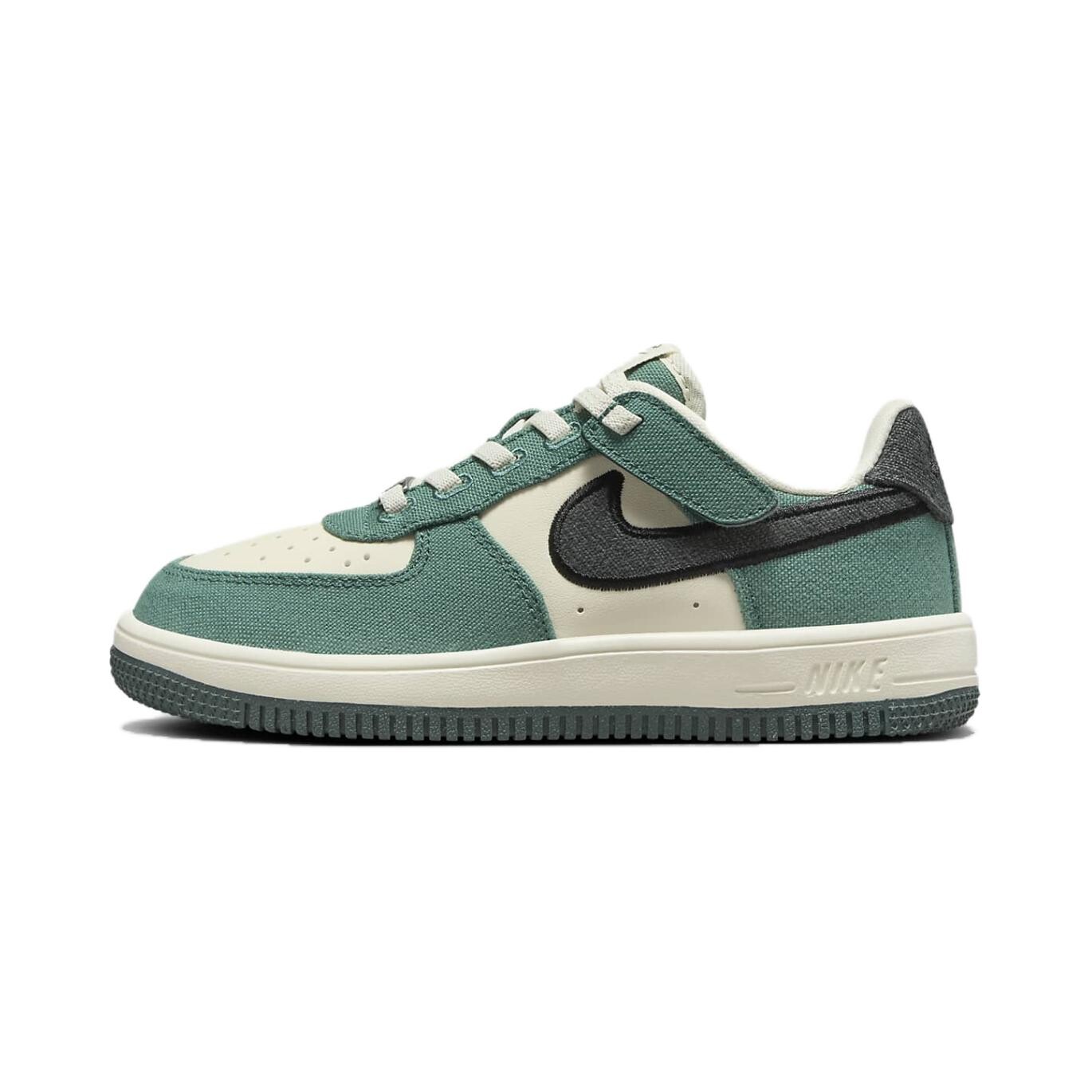 Кроссовки для скейтбординга Air Force 1 Kids PS Low-top Green/Brown/Beige/Dark Gum Nike, зеленый/коричневый/бежевый
Кроссовки для скейтбординга Air Force 1 Kids PS Low-top Green/Brown/Beige/Dark Gum Nike, зеленый/коричневый/бежевый