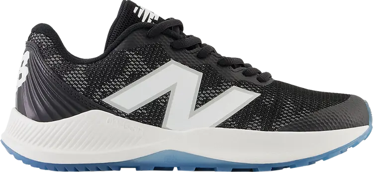 Кроссовки FuelCell Trainer v7 TF Big Kid Wide 'Black Optic White', черный
Кроссовки FuelCell Trainer v7 TF Big Kid Wide 'Black Optic White', черный