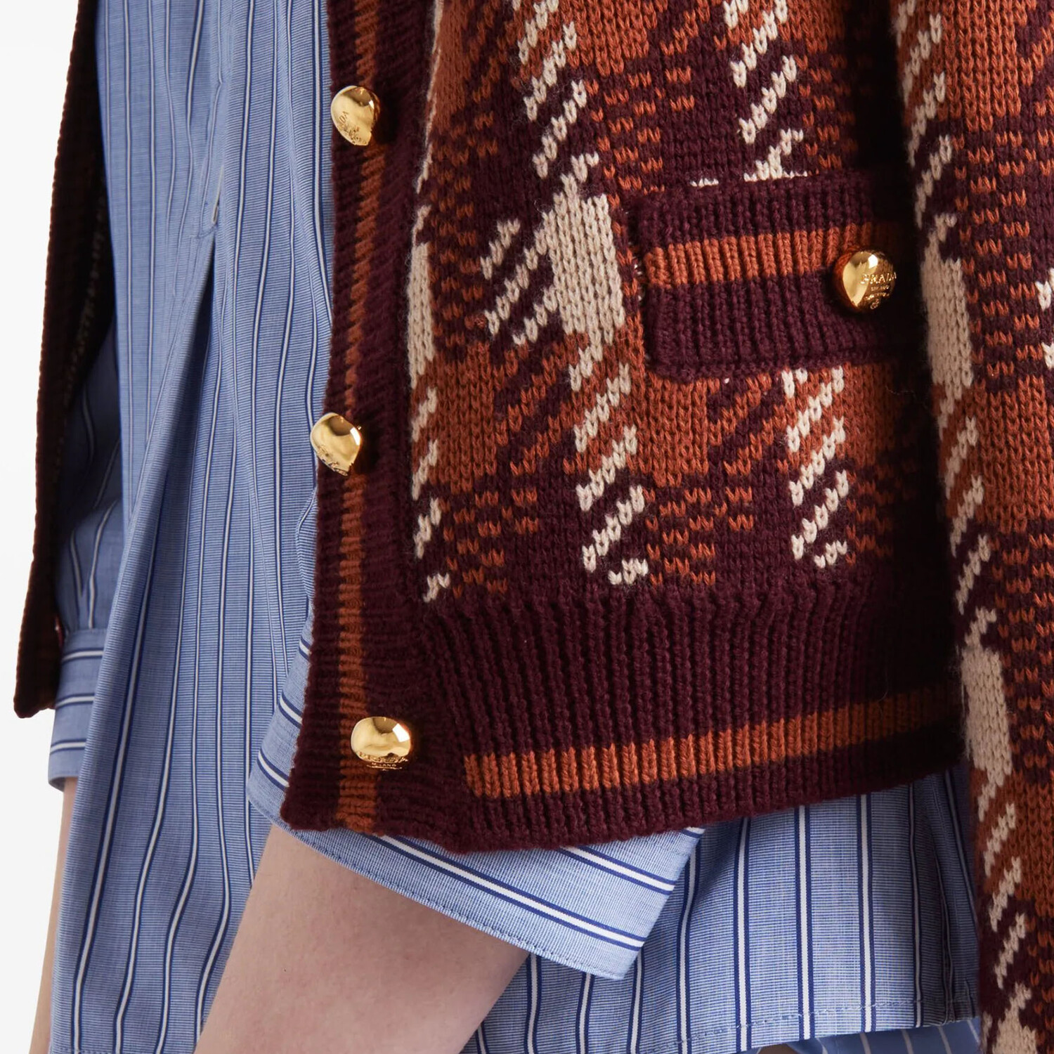 Рубашка женская василькового цвета Prada
Рубашка женская василькового цвета Prada