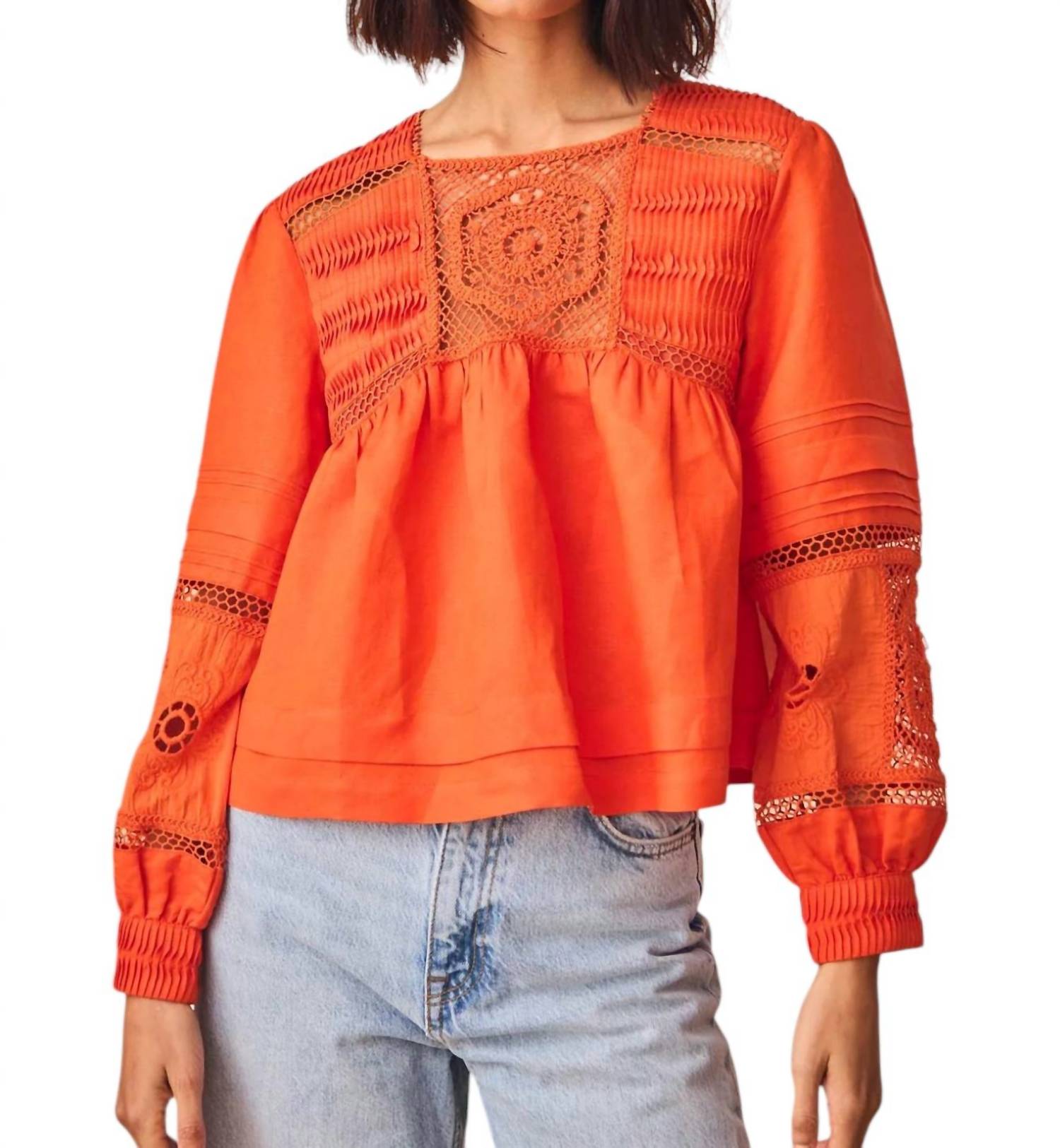 Топ Celine вишневого цвета HUNTER BELL, цвет cherry
Топ Celine вишневого цвета HUNTER BELL, цвет cherry