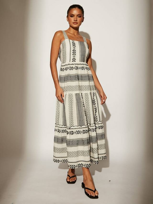 Платье макси с квадратным вырезом в технике жаккард South Beach, Monochrome
Платье макси с квадратным вырезом в технике жаккард South Beach, Monochrome