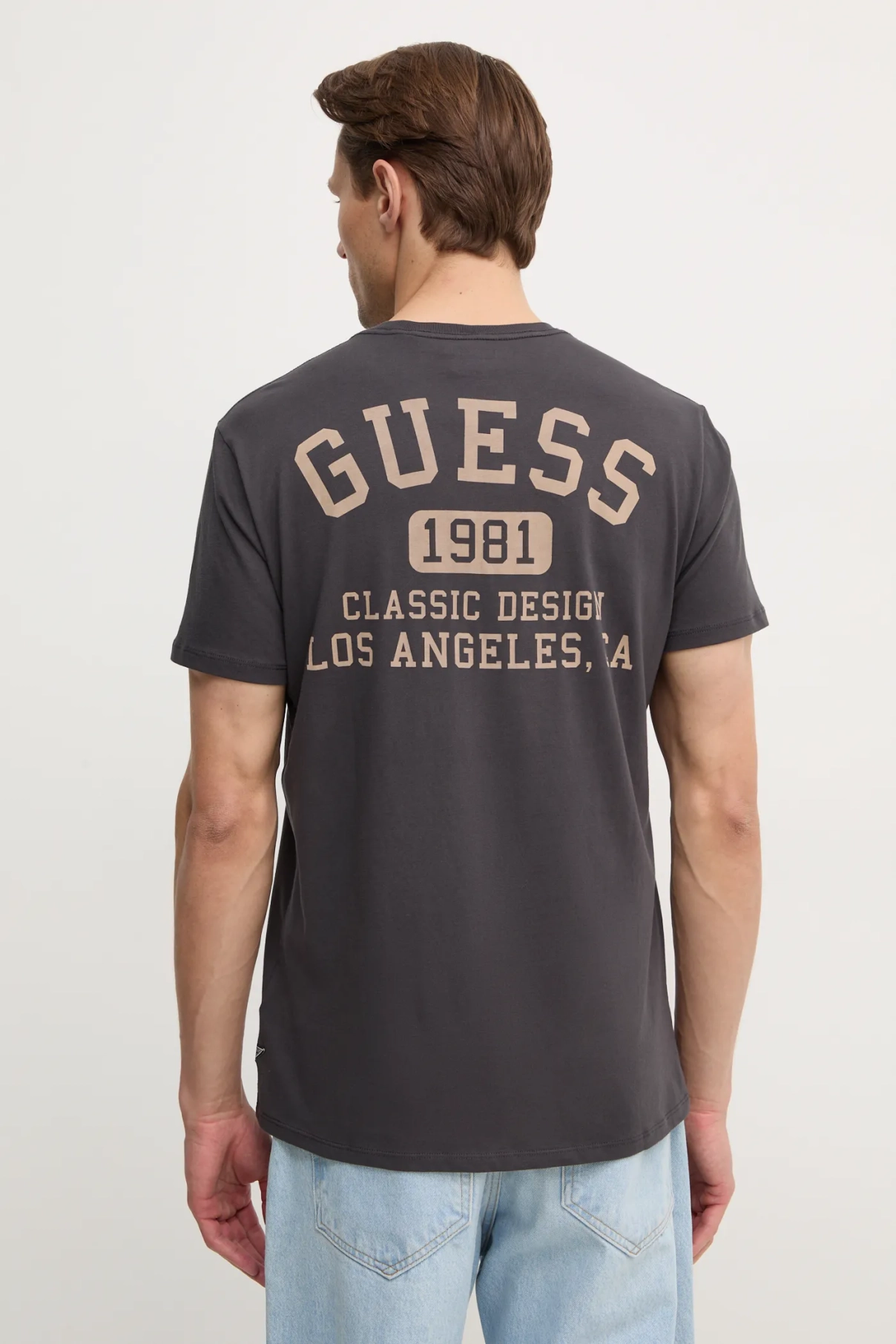 Хлопковая футболка Guess, черный
Хлопковая футболка Guess, черный