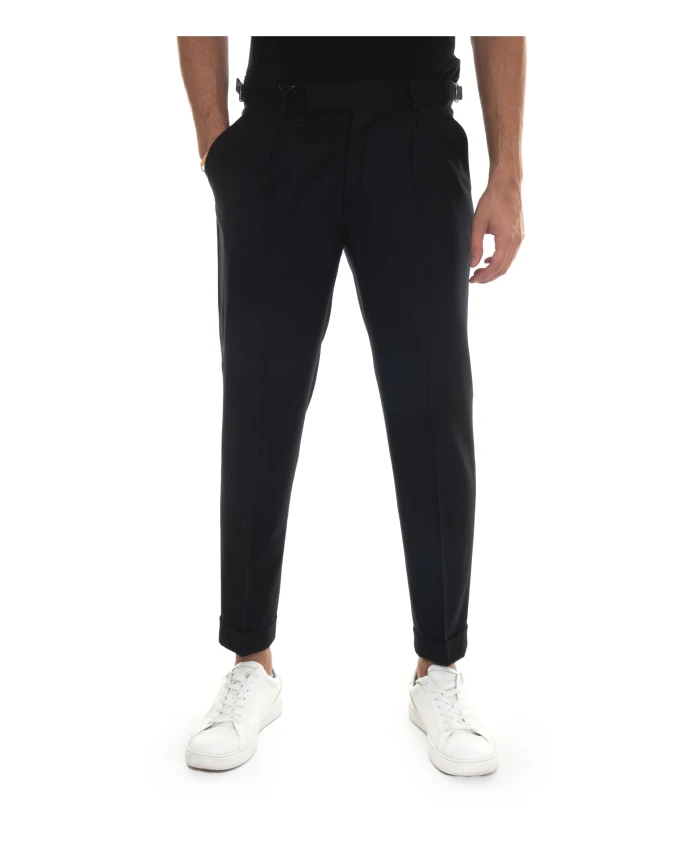 Узкие фланелевые брюки с отворотами. Paoloni, черный
Узкие фланелевые брюки с отворотами. Paoloni, черный