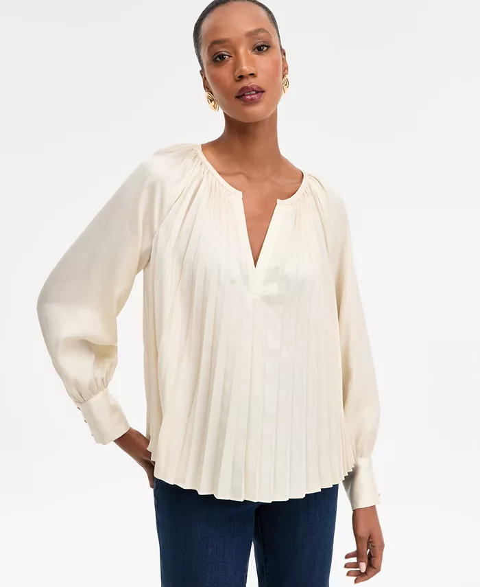Женская блузка с V-образным вырезом и плиссировкой I.N.C. International Concepts, слоновая кость/кремовый
Женская блузка с V-образным вырезом и плиссировкой I.N.C. International Concepts, слоновая кость/кремовый