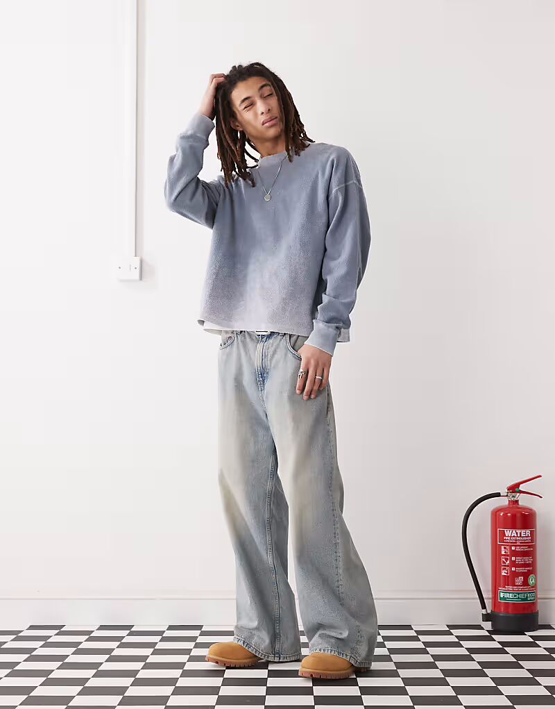 Толстовка COLLUSION свободного кроя из флиса серого цвета
Толстовка COLLUSION свободного кроя из флиса серого цвета