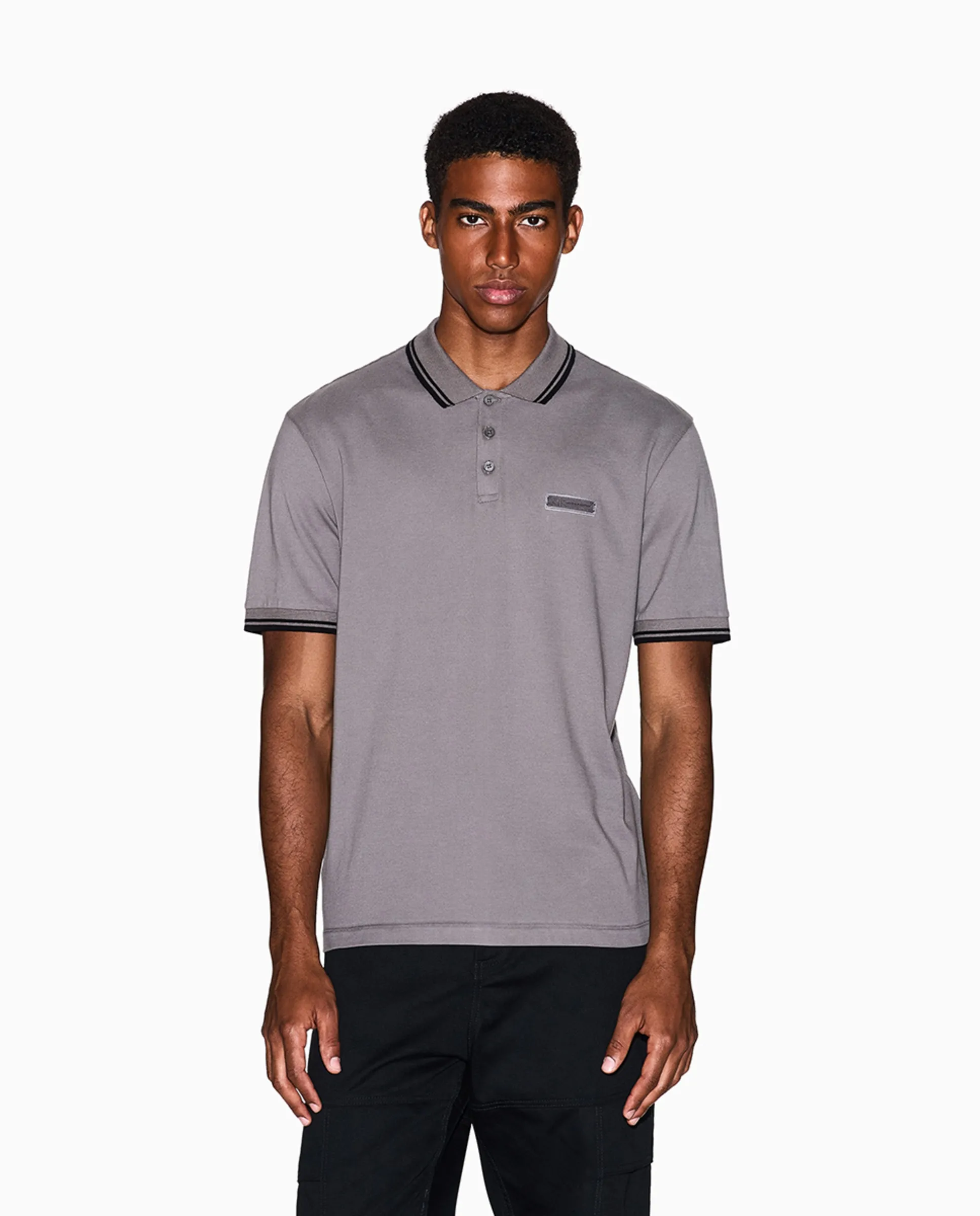 Мужская поло из пике с коротким рукавом классического кроя Armani Exchange, темно-серый
Мужская поло из пике с коротким рукавом классического кроя Armani Exchange, темно-серый