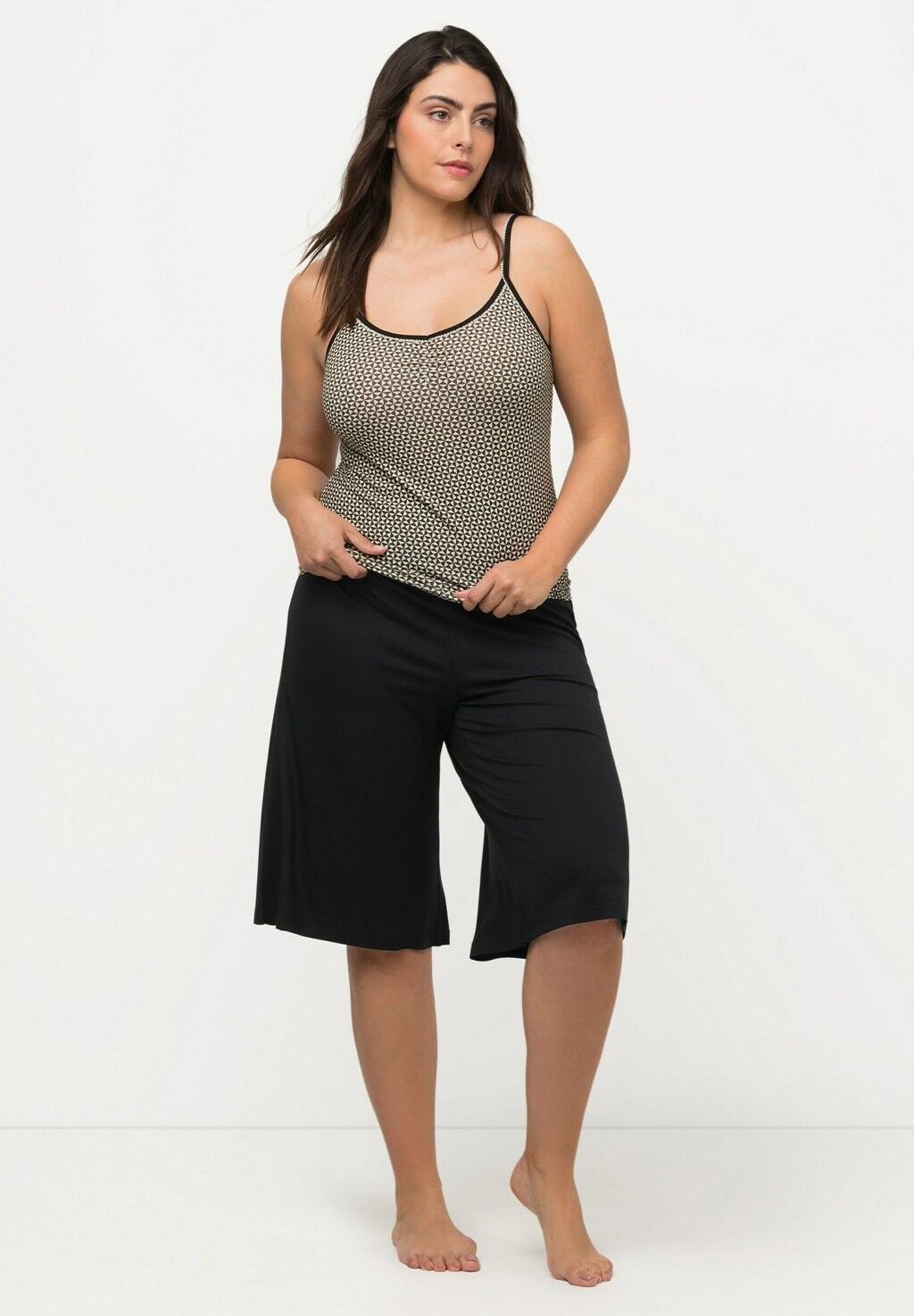 Пижамные штаны BERMUDA WIDE STRAIGHT LEG Ulla Popken, черный
Пижамные штаны BERMUDA WIDE STRAIGHT LEG Ulla Popken, черный