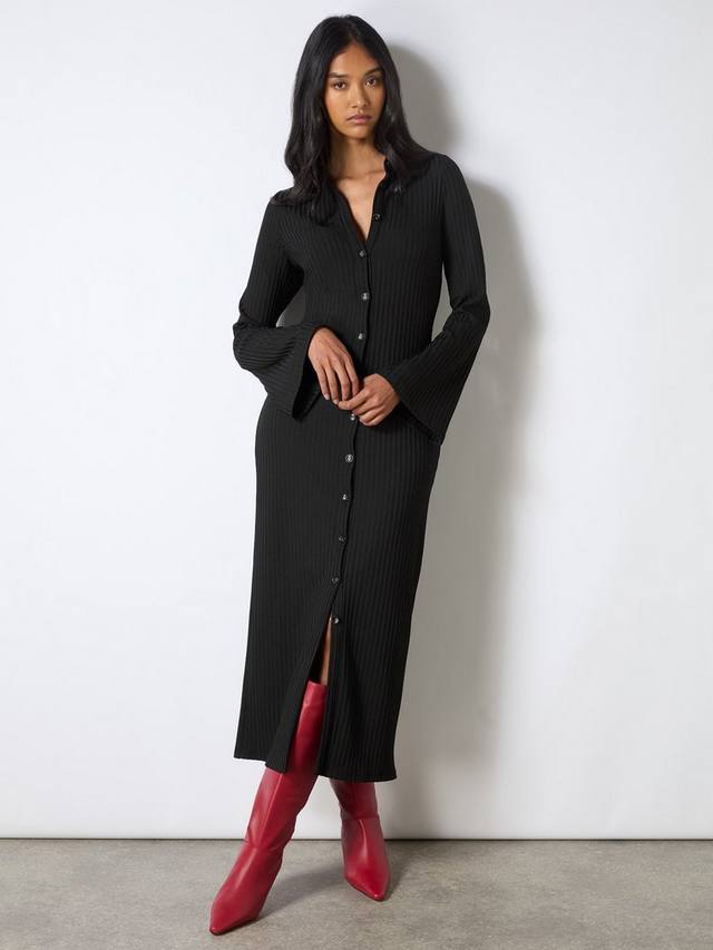 Ребристая пуговица на платье Ro&Zo, черный
Ребристая пуговица на платье Ro&Zo, черный