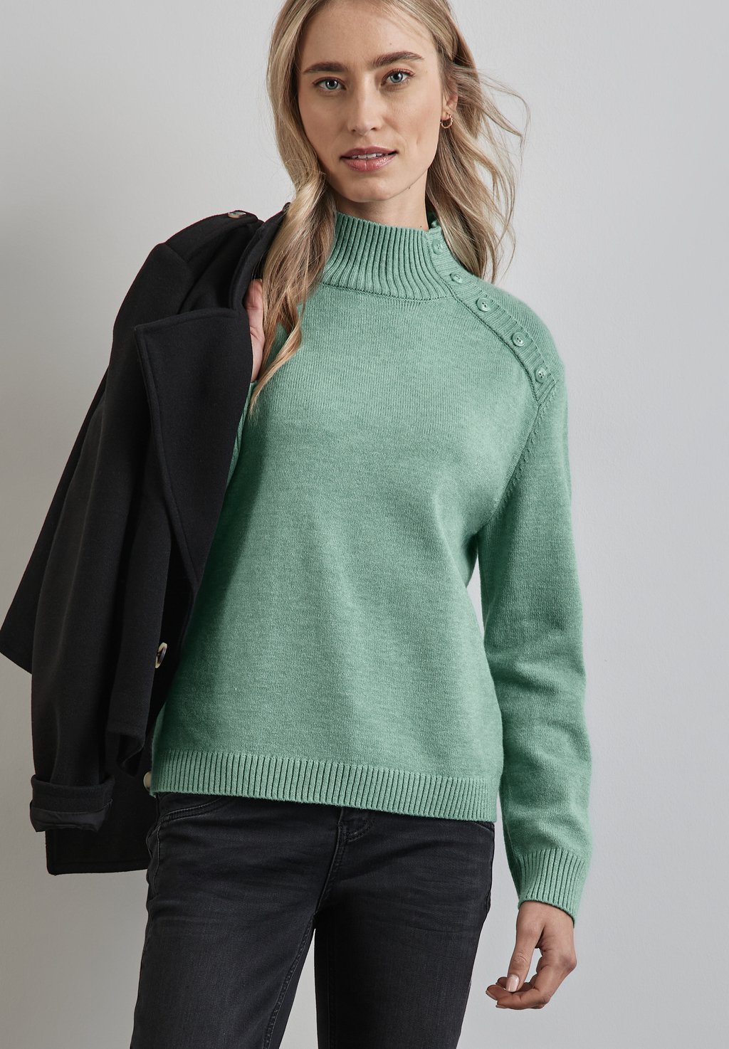 Джемпер MIT KNOPFDETAIL Street One, зеленый
Джемпер MIT KNOPFDETAIL Street One, зеленый
