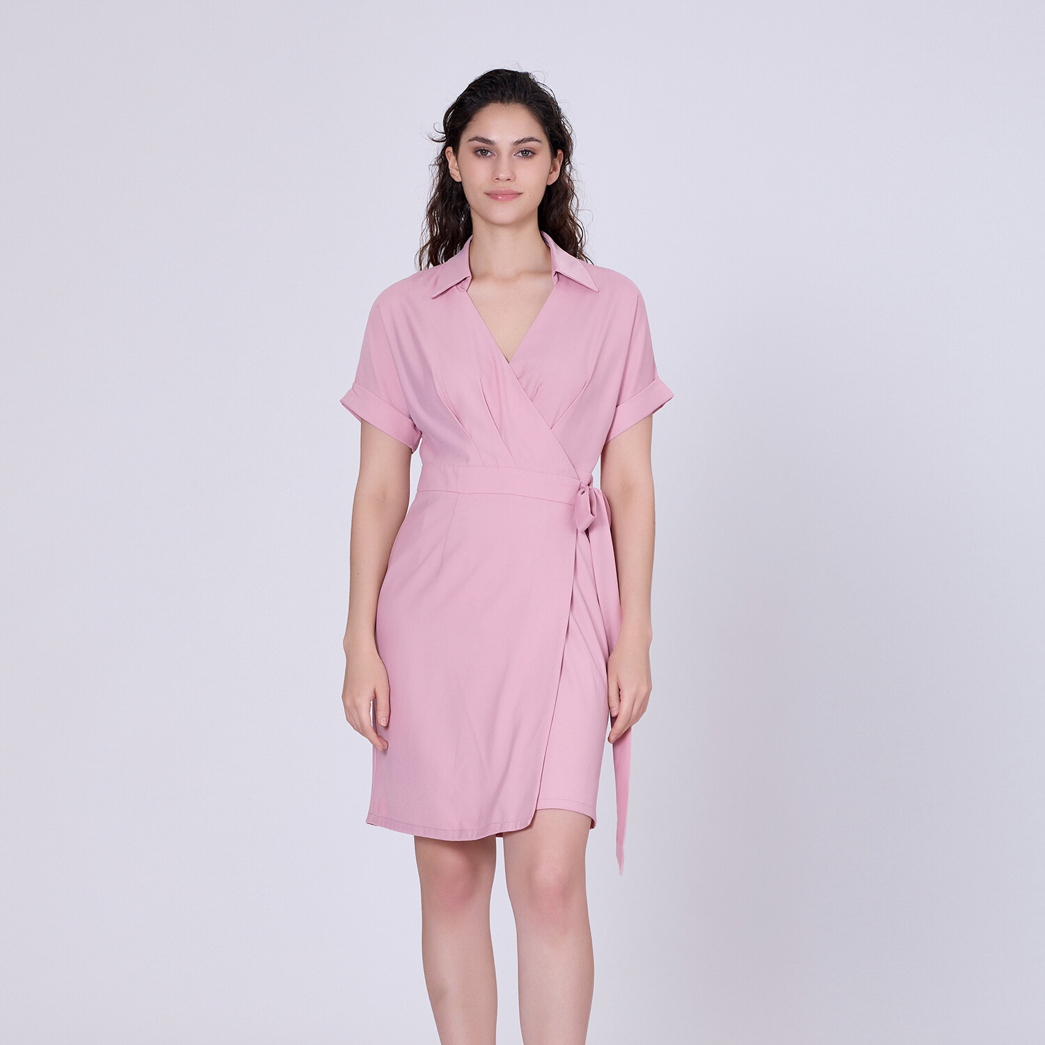 Минималистическое платье с запахом и итальянским воротником Smart And Joy, розовый
Минималистическое платье с запахом и итальянским воротником Smart And Joy, розовый