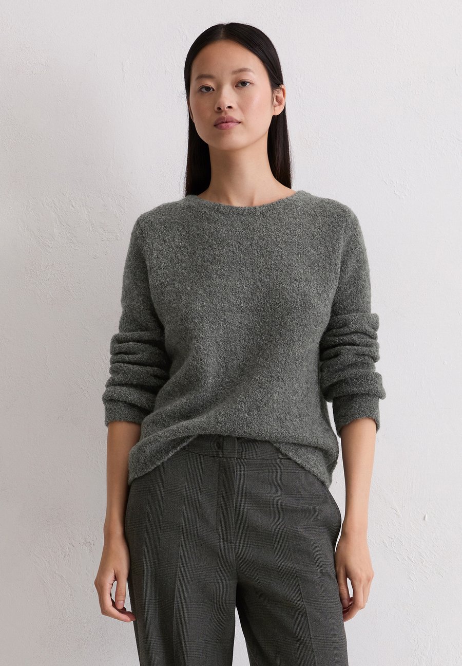 Джемпер Marc O'Polo LONGSLEEVE BOAT NECK, Rocky Grey Melange/Grey
Джемпер Marc O'Polo LONGSLEEVE BOAT NECK, Rocky Grey Melange/Grey