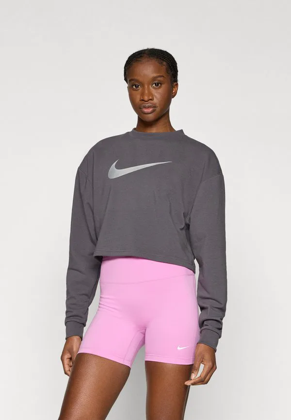 Толстовка crew Nike Performance, Thunder Grey/Metallic Silver-Coloured/White, Белый, Толстовка crew Nike Performance, Thunder Grey/Metallic Silver-Coloured/White
Толстовка crew Nike Performance, Thunder Grey/Metallic Silver-Coloured/White, Белый, Толстовка crew Nike Performance, Thunder Grey/Metallic Silver-Coloured/White