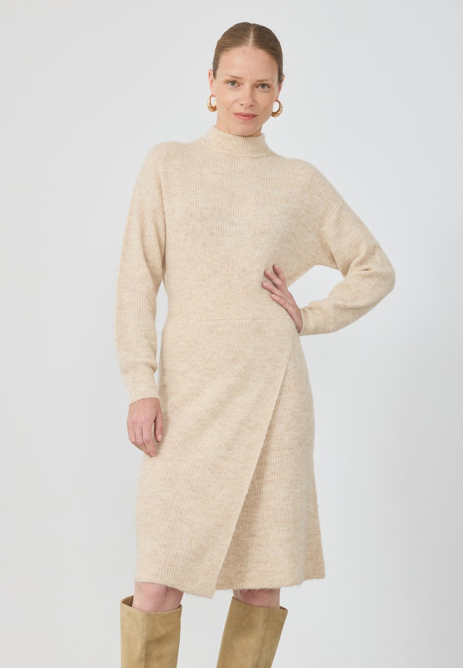 Платье Anna Field Jumper dress, Beige Melange/Mottled Beige
Платье Anna Field Jumper dress, Beige Melange/Mottled Beige