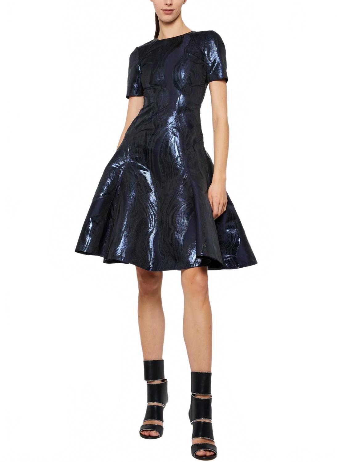 Приталенное платье-трапеция с коротким рукавом в цвете "морской волны"/черный Prabal Gurung
Приталенное платье-трапеция с коротким рукавом в цвете "морской волны"/черный Prabal Gurung