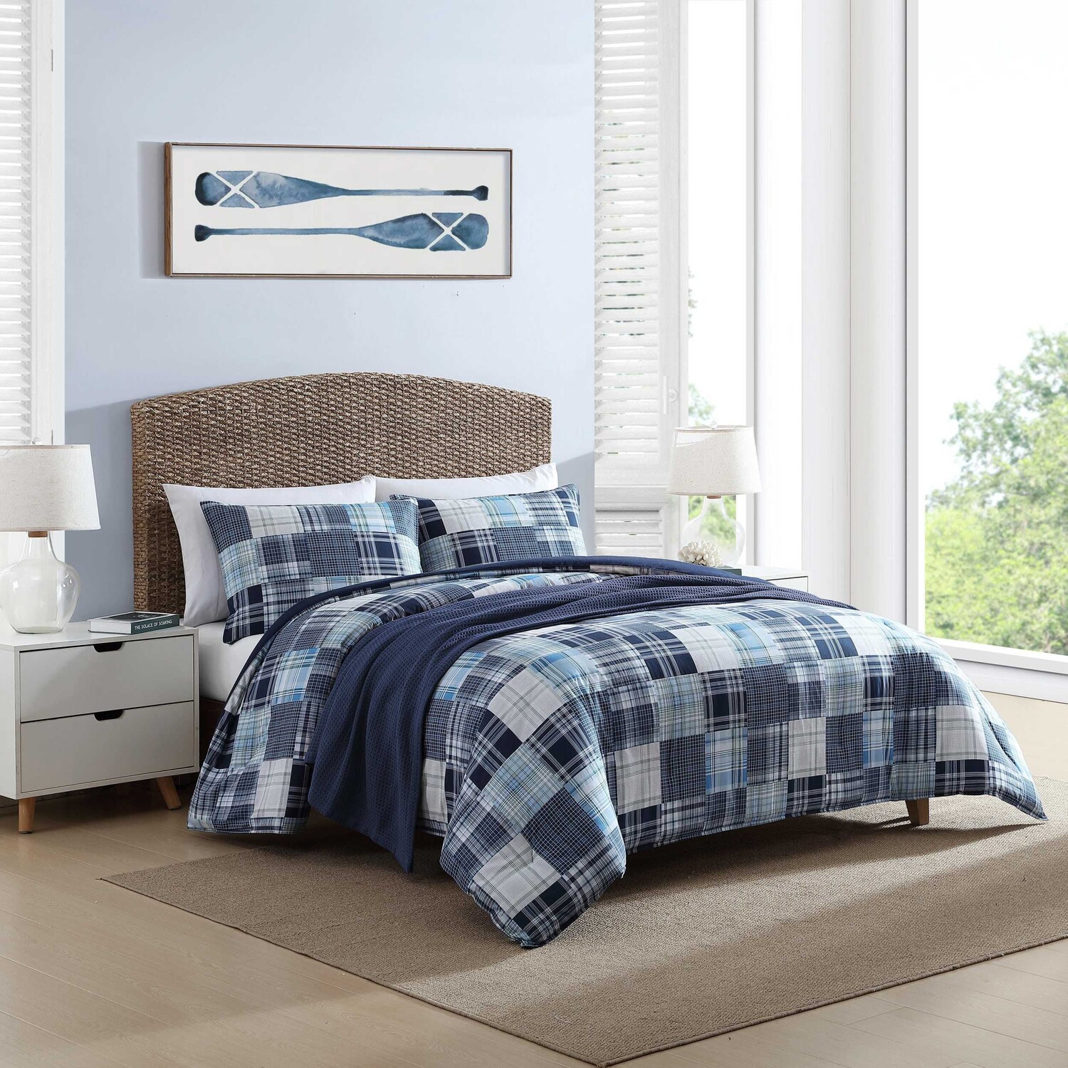 Темно-синий комплект из двойного одеяла и накидки Nautica Mason Patchwork, цвет Nrf Cobalt Wave
Темно-синий комплект из двойного одеяла и накидки Nautica Mason Patchwork, цвет Nrf Cobalt Wave