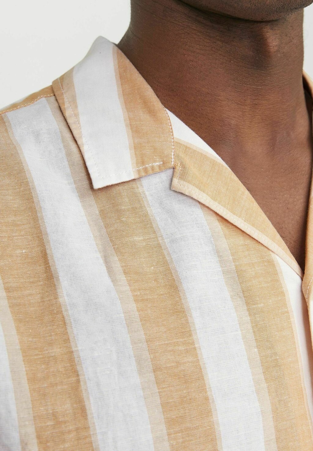 Рубашка Jack & Jones, персиково-карамельный
Рубашка Jack & Jones, персиково-карамельный