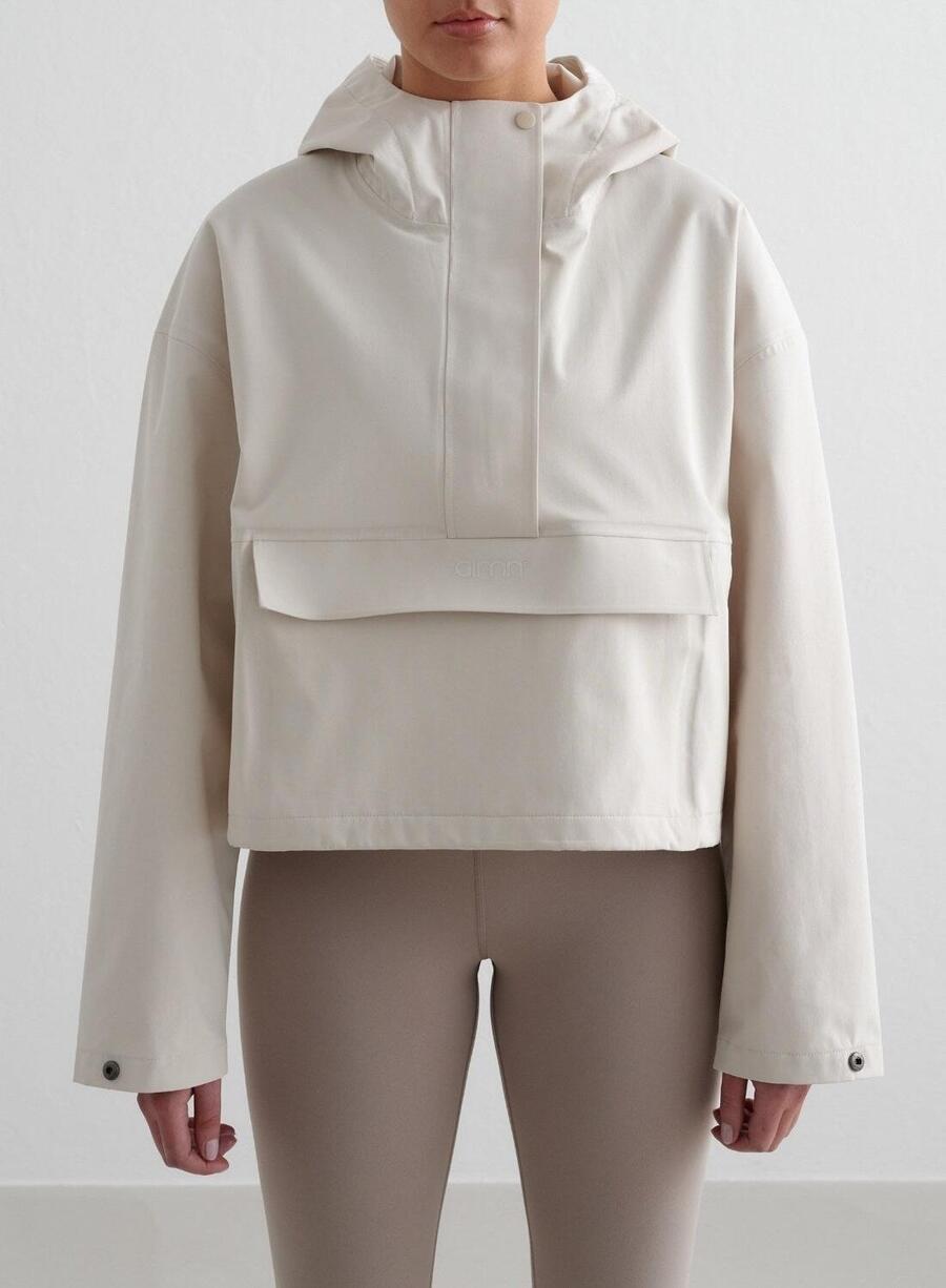 AIM'N Женская куртка водонепроницаемая укороченная анорак бежевого цвета
AIM'N Женская куртка водонепроницаемая укороченная анорак бежевого цвета