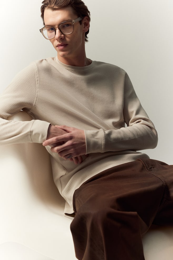 Рубашка из вафельного трикотажа облегающего кроя H&M, бежевый
Рубашка из вафельного трикотажа облегающего кроя H&M, бежевый