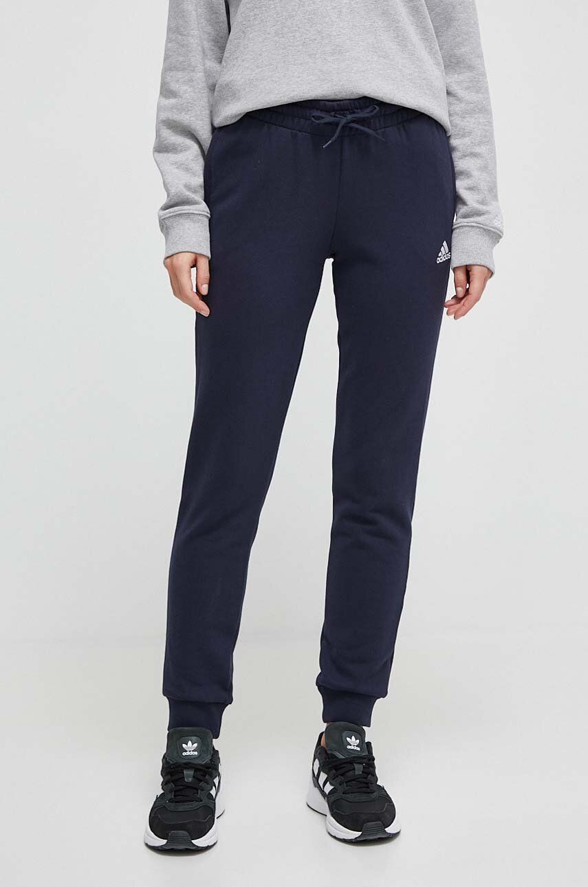 Спортивные брюки из хлопка adidas, темно-синий
Спортивные брюки из хлопка adidas, темно-синий