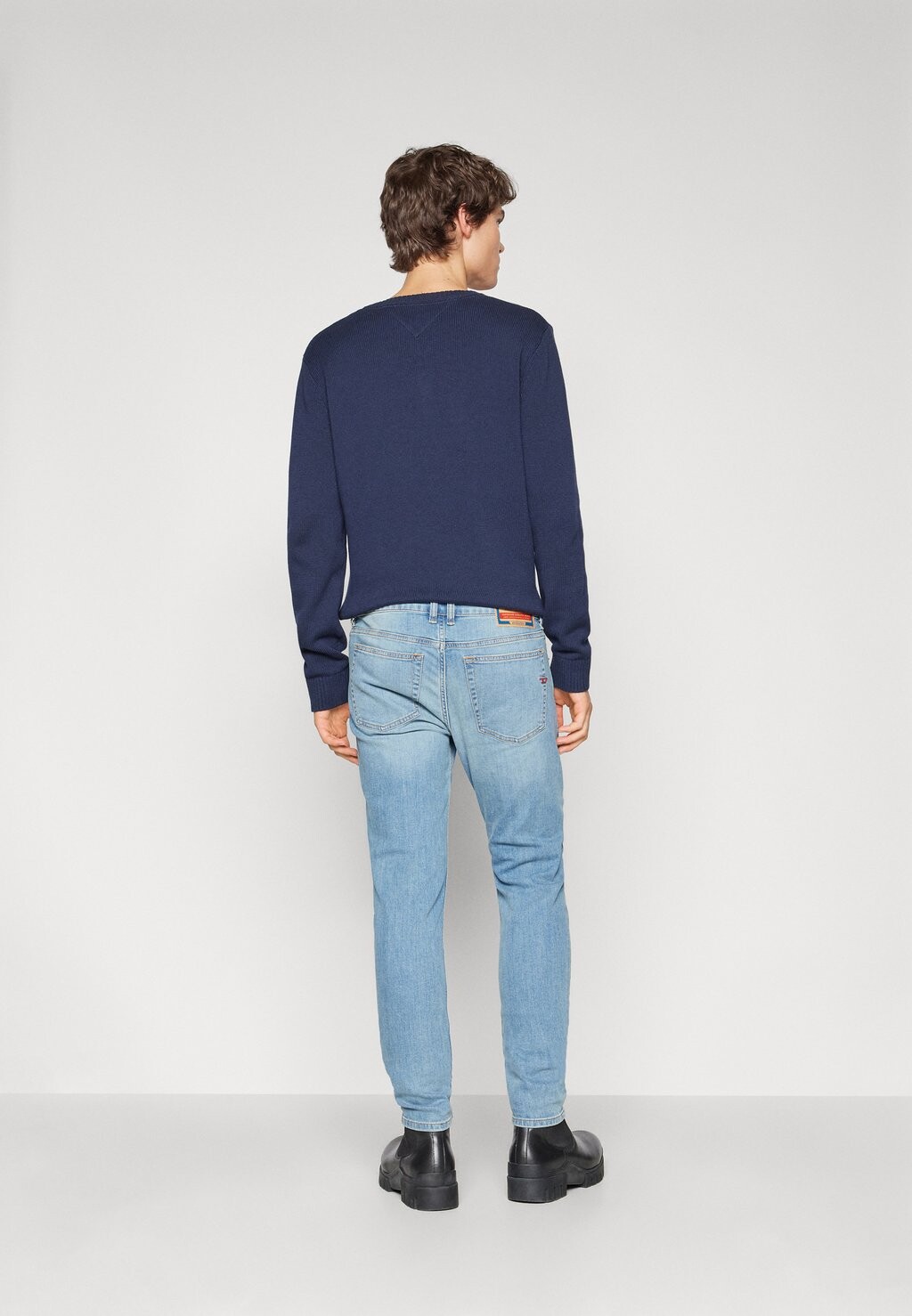 Джинсы скинни SLEENKER Diesel, синие джинсы
Джинсы скинни SLEENKER Diesel, синие джинсы