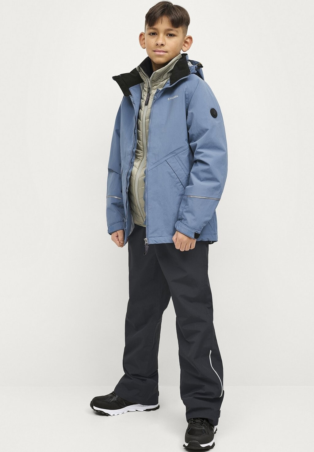 Куртка демисезонная Áhkká, цвет blau
Куртка демисезонная Áhkká, цвет blau