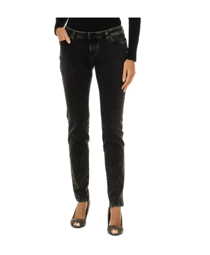 Узкие джинсы из эластичной ткани Armani Jeans, черный
Узкие джинсы из эластичной ткани Armani Jeans, черный