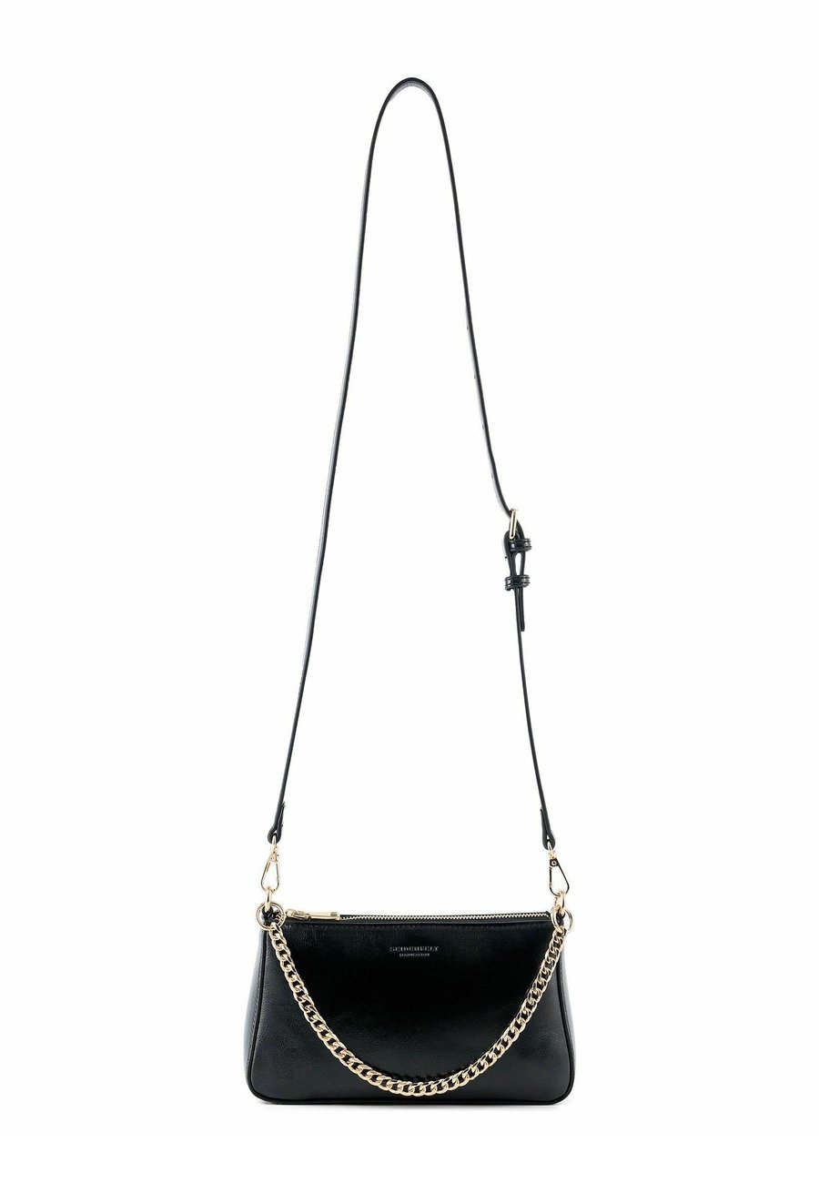 Сумка Seidenfelt ALUNDA UMHÄNGE 23.5 CM, Glossy Black/Metallic Black
Сумка Seidenfelt ALUNDA UMHÄNGE 23.5 CM, Glossy Black/Metallic Black