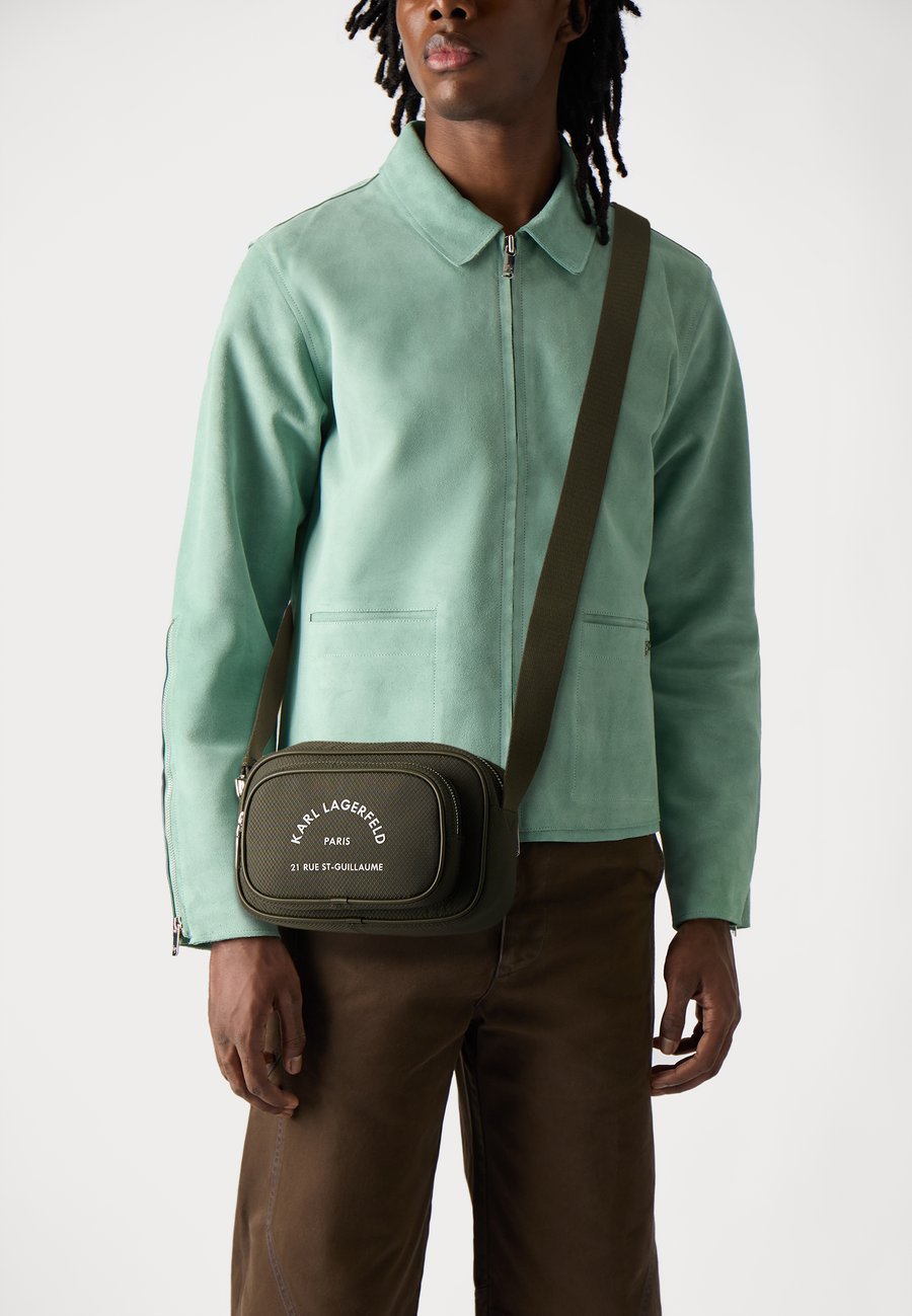 Сумка кросс-боди KARL LAGERFELD K/RSG CROSSBODY, Khaki
Сумка кросс-боди KARL LAGERFELD K/RSG CROSSBODY, Khaki