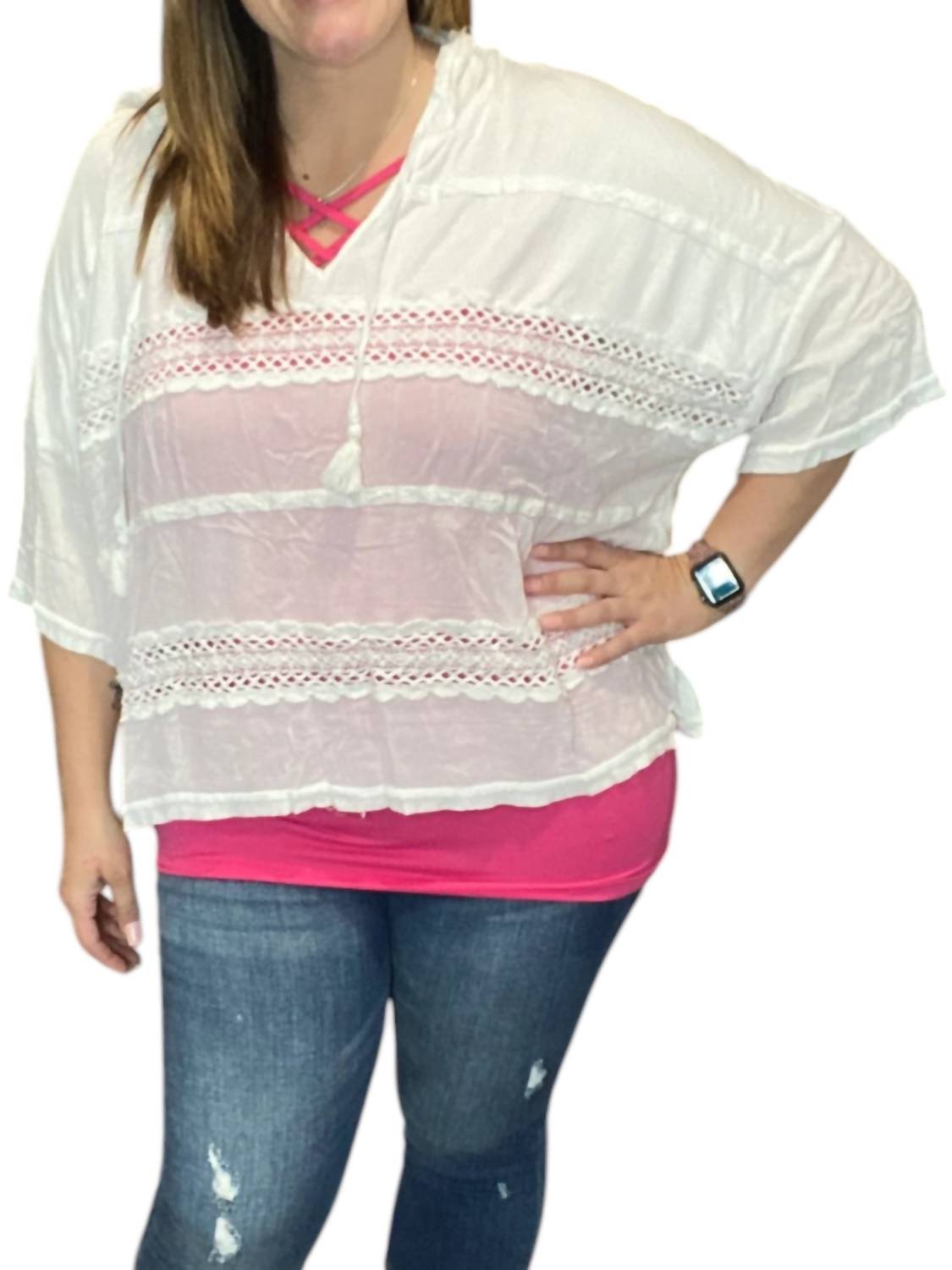 Летний пуловер-топ белого цвета POL
Летний пуловер-топ белого цвета POL