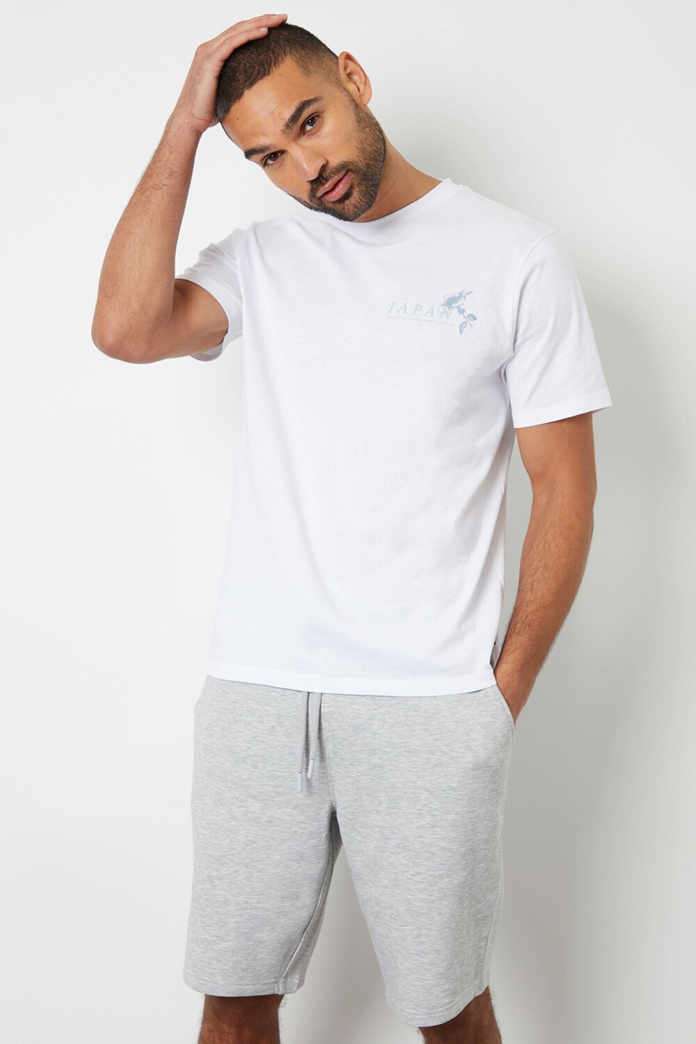 Флисовые спортивные шорты длиной до колена Threadbare, серый
Флисовые спортивные шорты длиной до колена Threadbare, серый