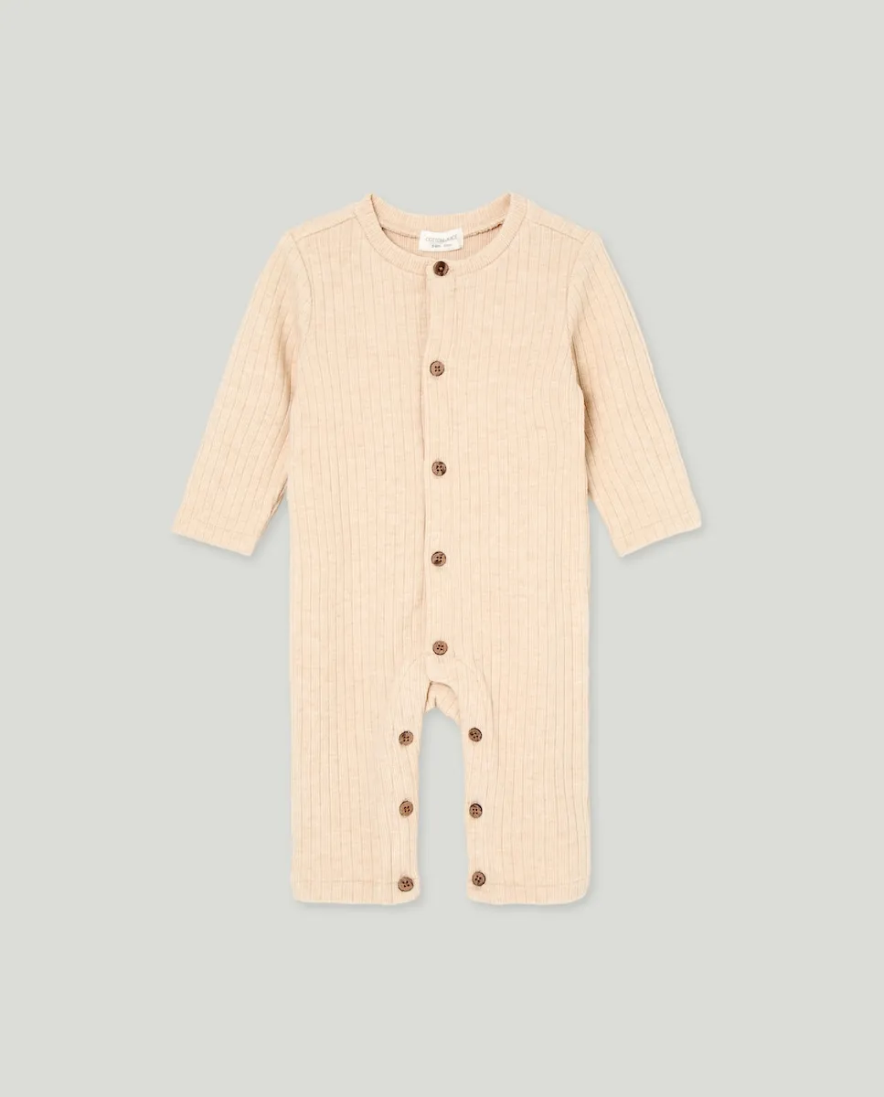 Длинный комбинезон с коротким рукавом для девочки из гладкой ткани Cotton Juice, бежевый
Длинный комбинезон с коротким рукавом для девочки из гладкой ткани Cotton Juice, бежевый