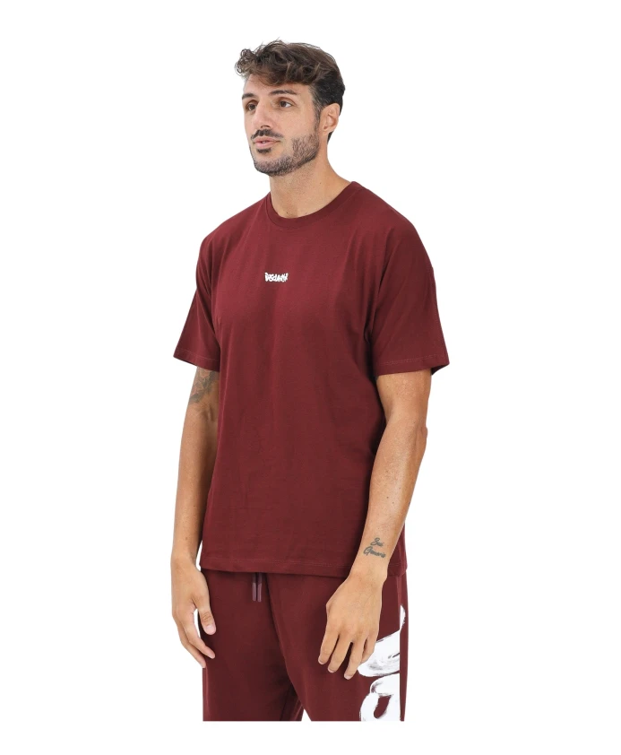 Бордовая футболка с коротким рукавом, городской стиль Disclaimer, красный
Бордовая футболка с коротким рукавом, городской стиль Disclaimer, красный