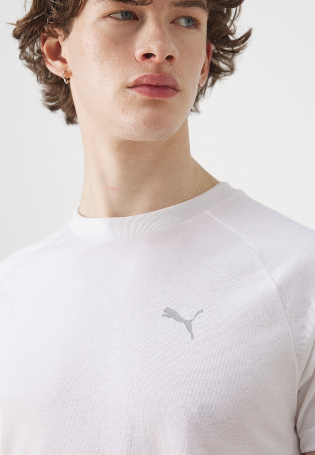 Спортивная футболка EVOSTRIPE TEE Puma, белый
Спортивная футболка EVOSTRIPE TEE Puma, белый