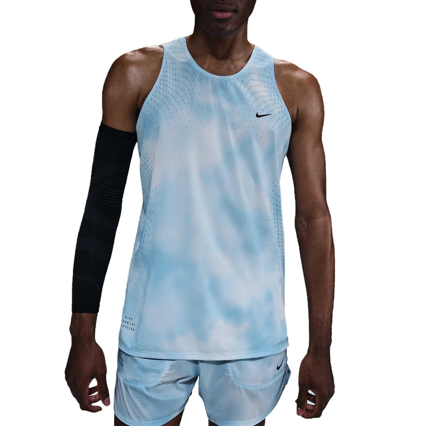 Майка для бега мужская Dri FIT Adv Nike, синий
Майка для бега мужская Dri FIT Adv Nike, синий