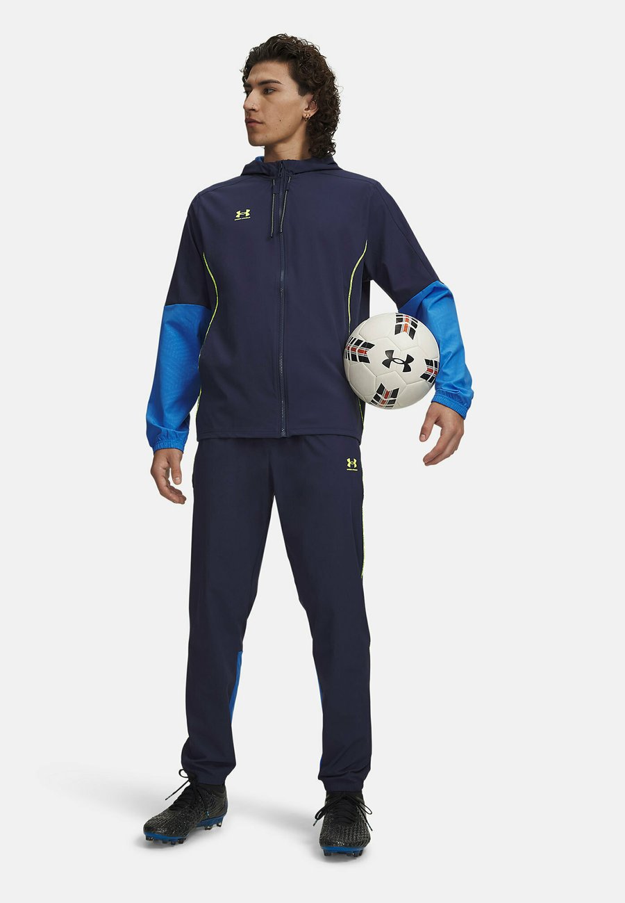 Спортивный костюм Under Armour TWO PIECE SETS UA M CHALLENGER PRO, Washed Navy/Blue
Спортивный костюм Under Armour TWO PIECE SETS UA M CHALLENGER PRO, Washed Navy/Blue