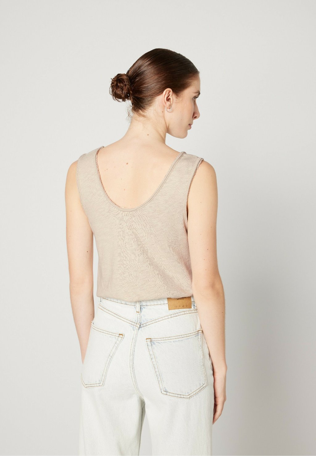 Топ SON29G American Vintage, бежевый
Топ SON29G American Vintage, бежевый