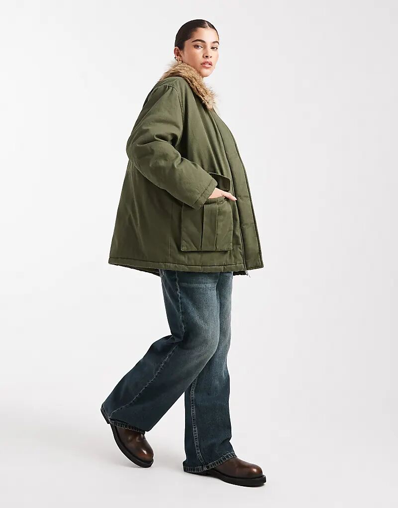 Парка Miss Selfridge с воротником из искусственного меха цвета хаки
Парка Miss Selfridge с воротником из искусственного меха цвета хаки